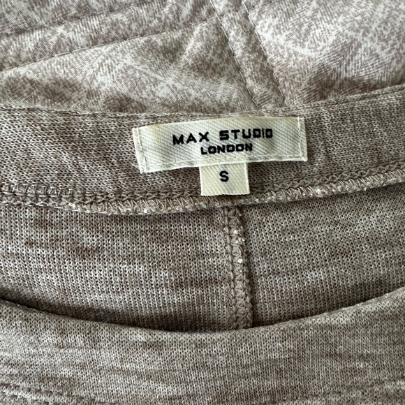 Matching Lounge Set - Picture 2 of 3